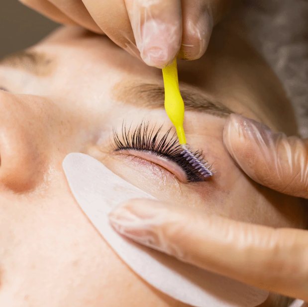 Is it Necessary to Take a Break from Eyelash Extensions?